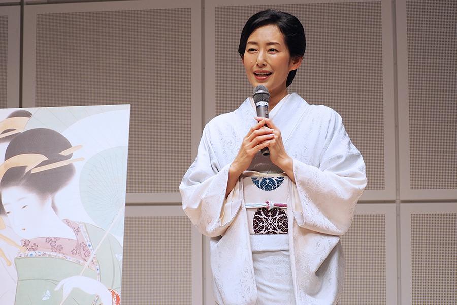 　展覧会『生誕１５０年記念 上村松園』記者会見に登場した俳優・木村多江（３月２８日・大阪市内）