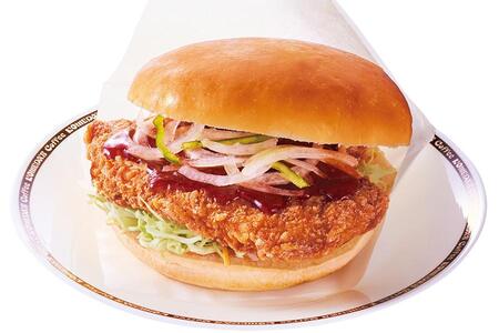 　コメダ珈琲店「鶏タツタバーガー」（７４０円～８１０円）