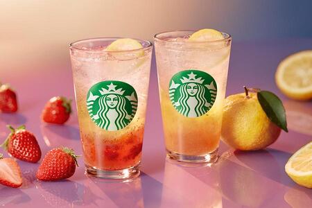 　スターバックス新作ドリンク（左から）「チラックス ソーダ ストロベリー」「チラックス ソーダ ゆずシトラス」
