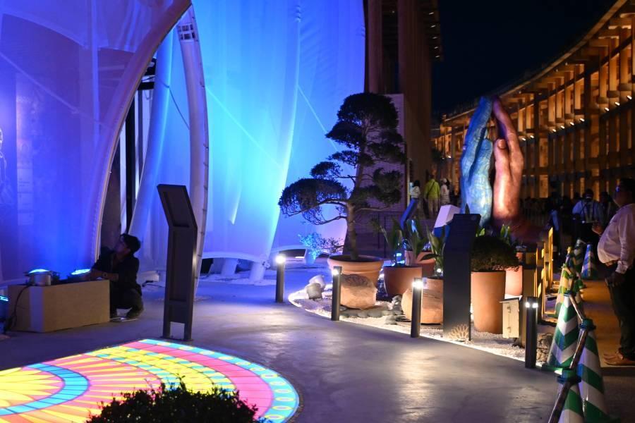 　４月２２日時点のインドパビリオン。ライトアップ絶賛調整中（２２日撮影／大阪・関西万博）