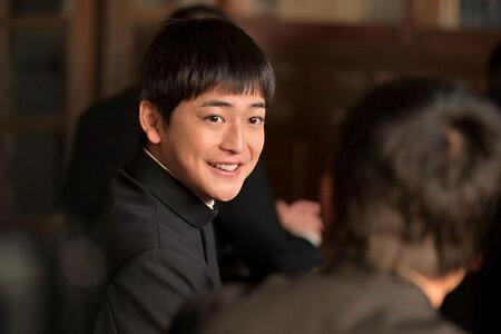 　『あんぱん』第２４回の場面より、辛島健太郎（高橋文哉）（Ｃ）ＮＨＫ