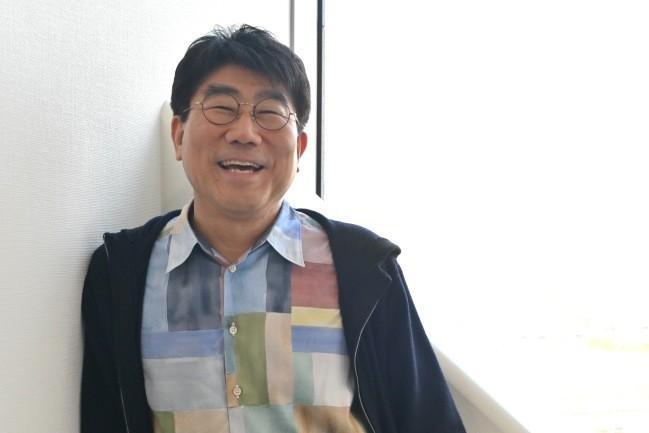 数々のヒット曲を世に送り続けてきた亀田誠治の創造の泉とは…？（撮影：４月１８日大阪市内）