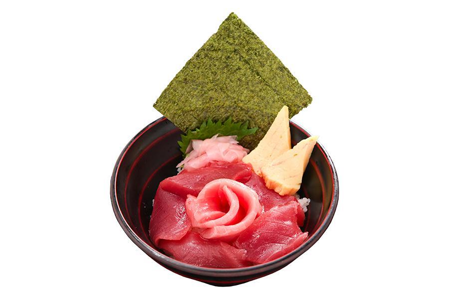 『生・本まぐろ解体ショー』会場で販売される「捌きたて本鮪丼」（１９８０円）