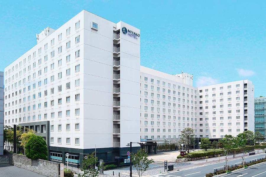 　開業５０周年の「都ホテル 京都八条」が同じく販売５０周年の「ペヤングソースやきそば」とコラボ