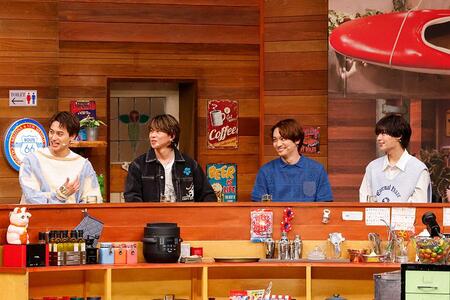 左から、Ａぇ！ ｇｒｏｕp・小島健、末澤誠也、なにわ男子・大西流星、藤原丈一郎、岡村隆史（ナインティナイン）（Ｃ）カンテレ
