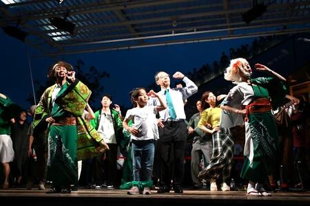 　これが噂の「アイリッシュ盆踊り」（６月１４日大阪・関西万博）