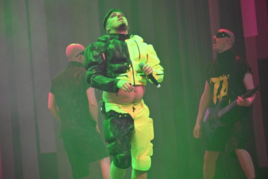 　黄緑色のライティングが映えるカーリヤ（６月１２日／大阪・関西万博）