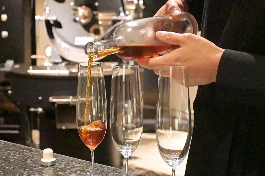 　コースで提供されるコールドブリュー（水出しコーヒー）