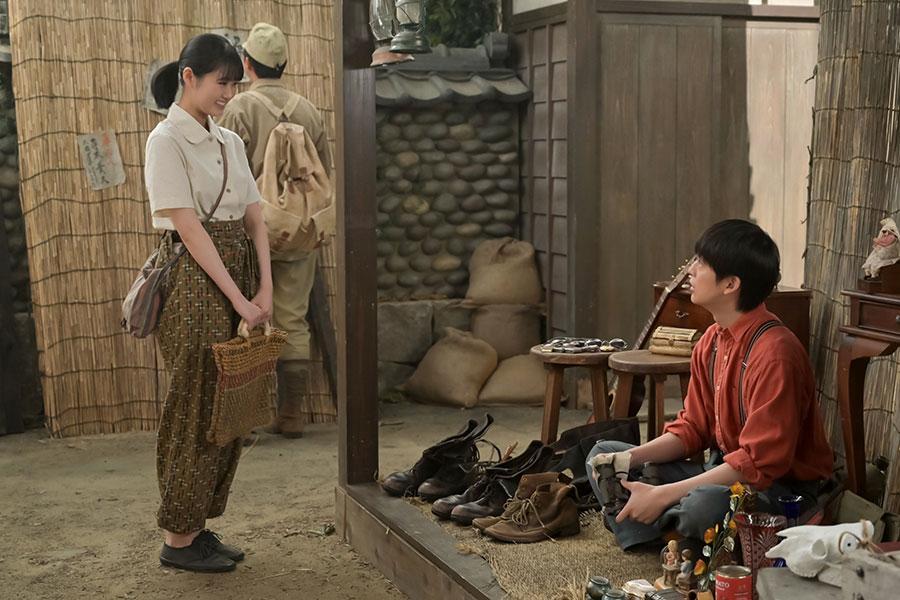 『あんぱん』第７４回より。健太郎（高橋文哉）のもとを訪れたのぶの妹・メイコ（原菜乃華）（Ｃ）ＮＨＫ