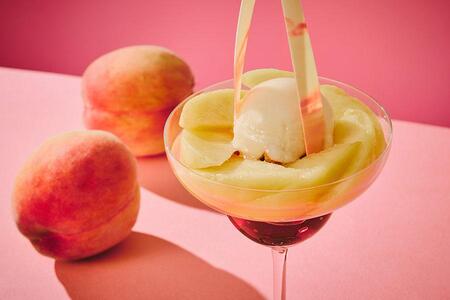 大阪・神戸・京都では、7月1日から「桃アフタヌーンティー」が続々スタート！（写真：大阪ステーションホテル、オートグラフ コレクション）