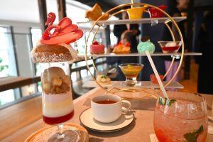 カラフルで見た目も楽しい！今だけの特別なアフタヌーンティー『アフタヌーン・パルフェ ～桃と葡萄の贈り物～』