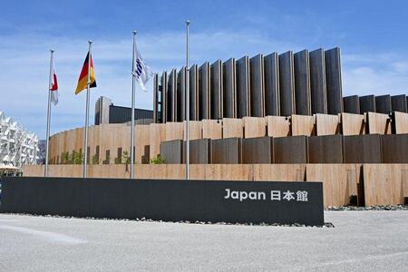 　パビリオンの建物自体が循環を表す日本館（２０２５年６月２０日／大阪・関西万博）