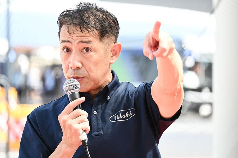 大阪・関西万博のイベントに登場した森脇健児（Lmaga.jp撮影）