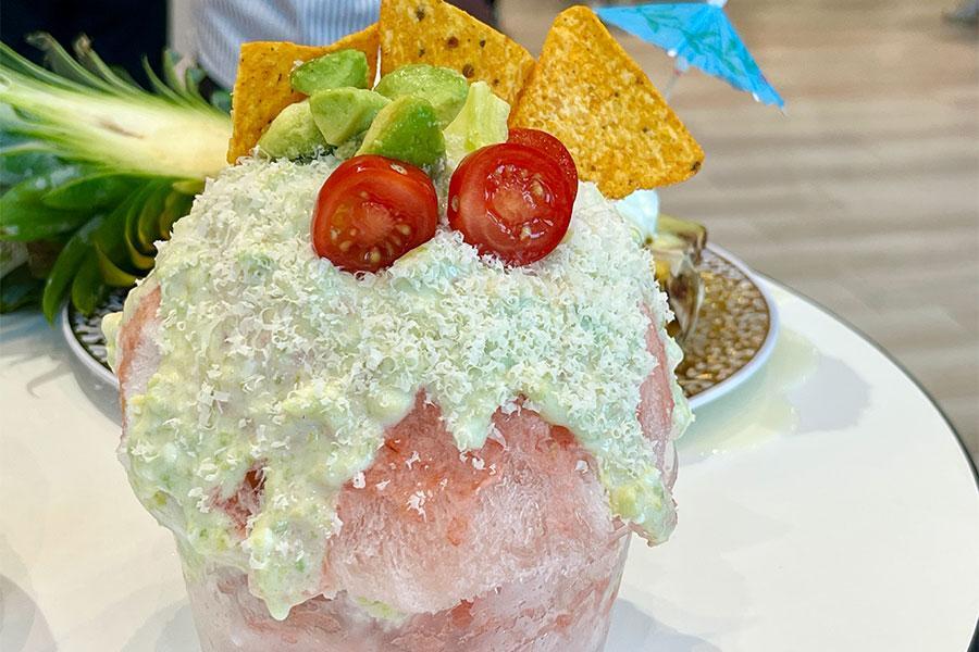 　「蔦のない店」（埼玉）の「まるごとトマトナチョス」（２００１円）