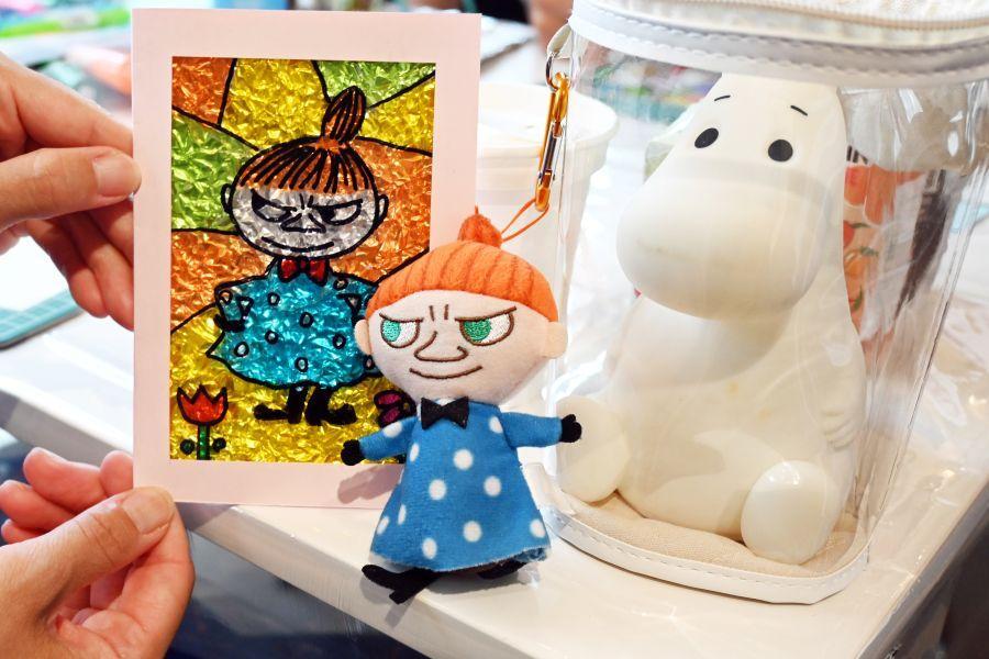 　ワークショップでかわいいミイのオリジナルカードが完成（８月９日Ｌｍａｇａ.ｊｐ撮影：大阪・関西万博）