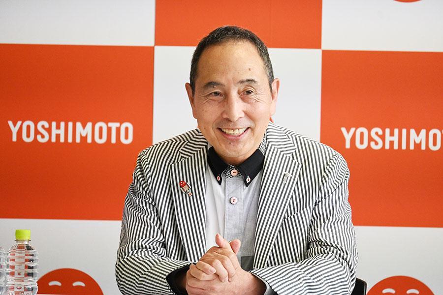 　今年で７３歳、ザ・ぼんちの里見まさと（Ｌｍａｇａ.ｊｐ撮影）