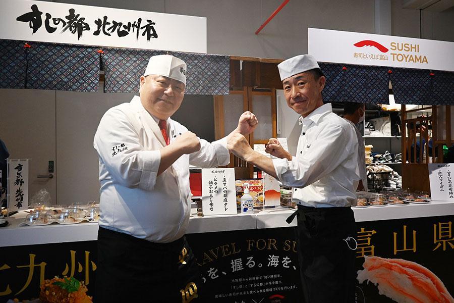イベントでは富山と北九州の寿司がふるまわれた（8月26日・大阪市内、Lmaga.jp撮影)