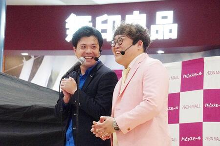 　お笑いコンビ・マユリカ（中谷・阪本 ８月３０日 Ｌｍａｇａ.ｊｐ撮影）