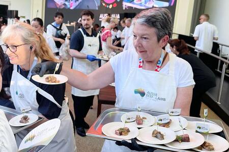 　『大阪・関西万博』オーストラリアパビリオンでの無料試食イベント過去開催の様子（７月２７日／Ｌｍａｇａ.ｊｐ撮影）