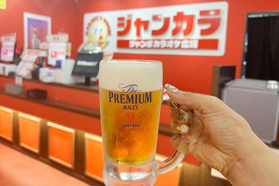 　２０２３年、阪神タイガース優勝時に「生ビール飲み放題無料」をおこなった「ジャンカラ」（写真は２０２３年９月１４日撮影）