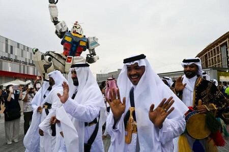 　『大阪・関西万博』９月２３日（祝・火）サウジアラビアナショナルデーのパレードの様子（Ｌｍａｇａ.ｊｐ撮影 １７時頃）