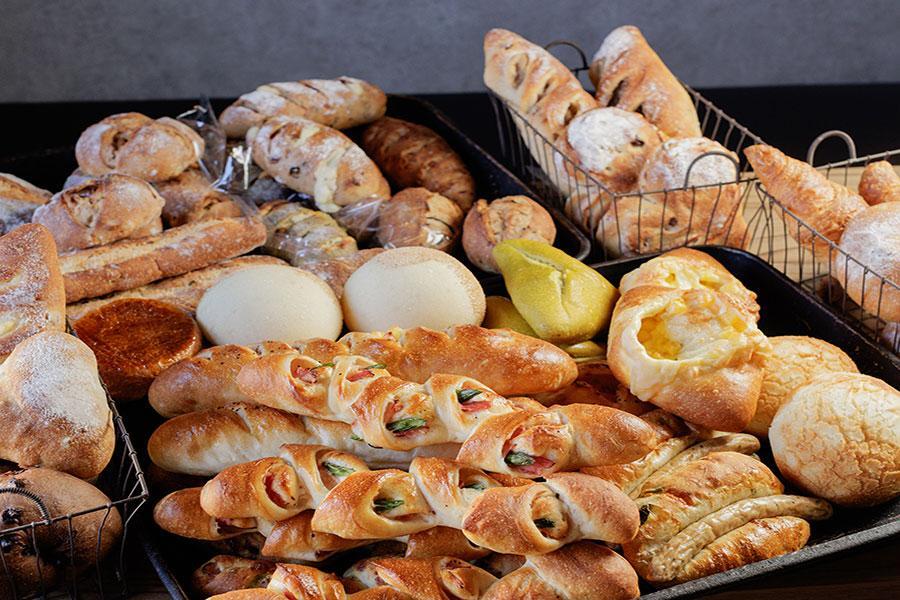 パンが集うイベント「ＷＥ ＬＯＶＥ ＢＡＫＥＲＹ！」（枚方Ｔ-ＳＩＴＥ）に出店するブーランジェリー「モモノチカク」のパン