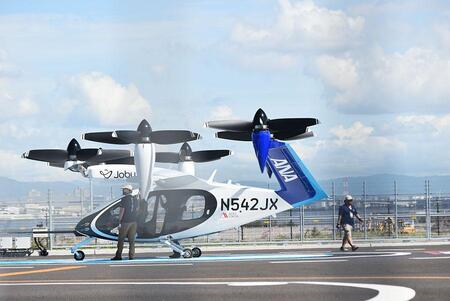 「空飛ぶクルマ」として知られる小型飛行機「Ｊｏｂｙ Ｓ４」（９月３０日 Ｌｍａｇａ.ｊｐ撮影）