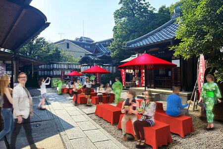 　京都・圓徳院で「明治 エッセル スーパーカップ 抹茶」の無料配布イベントを実施