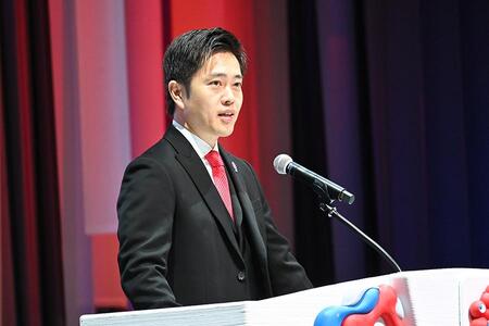 　「大阪・関西万博宣言」を発表した、吉村洋文大阪府知事（１０月１３日・１０時４０分頃 Ｌｍａｇａ.ｊｐ撮影）