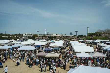 　『Ｖｉｎｔａｇｅ Ｍａｒｋｅｔ（ヴィンテージマーケット）-万博 蚤の市-』過去開催の様子