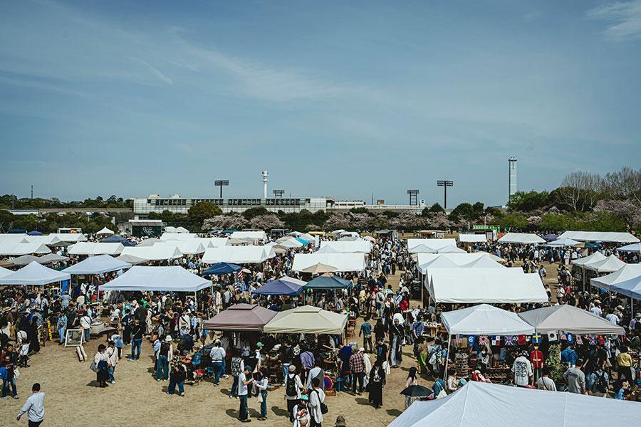 　『Ｖｉｎｔａｇｅ Ｍａｒｋｅｔ（ヴィンテージマーケット）-万博 蚤の市-』過去開催の様子