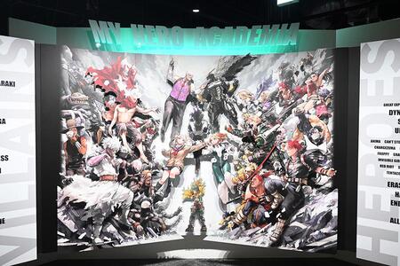 　「堀越耕平『僕のヒーローアカデミア』原画展」会場内にはメインビジュアルのオブジェもⒸ堀越耕平／集英社