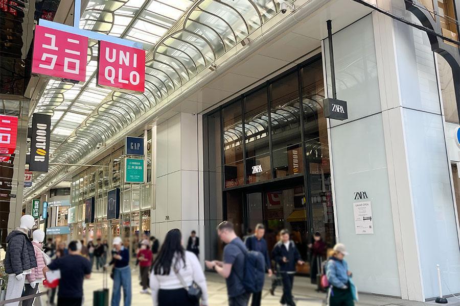 　新店舗「ＺＡＲＡ心斎橋店」外観(１０月２９日 Ｌｍａｇａ.ｊｐ撮影）