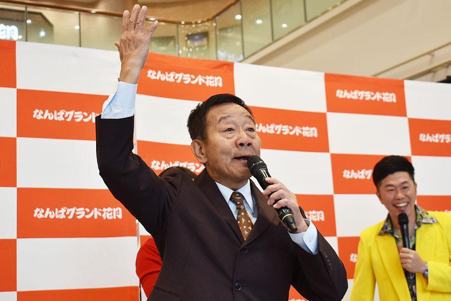 　相方・巨人の不在をいじり「俺一人でもおもろいやろ！」と叫ぶオール阪神（１１月４日 Ｌｍａｇａ.ｊｐ撮影）