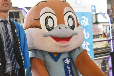 　点灯式イベントのもずやん（Ｌｍａｇａ．ｊｐ撮影）