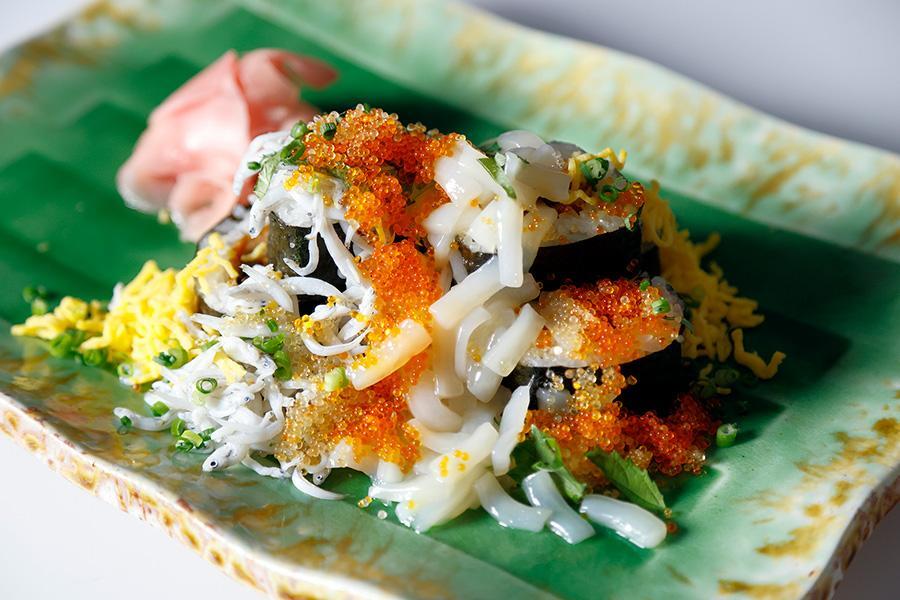 　大阪のランチビュッフェには「時間無制限」のプランも！（写真は「大阪マリオット都ホテル」で食べられる「こぼれ巻き寿司」）