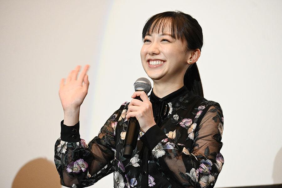 　『果てしなきスカーレット』の舞台挨拶に登場した芦田愛菜（１１月１６日・大阪市内）