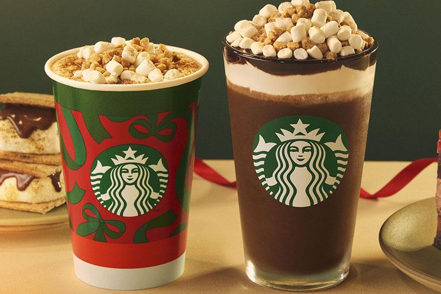 　スターバックスの新ドリンク（左から）「スモア チョコレート ラテ」「スモア チョコレート フラペチーノ」
