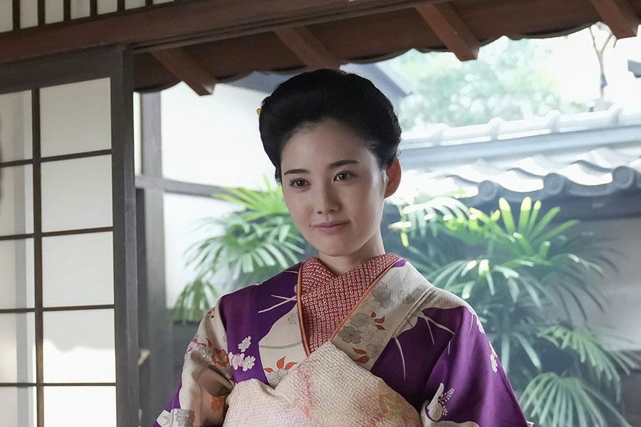 　『ばけばけ』第５１回より。ヘブンの家を訪れた知事の娘・リヨ（北香那）（Ｃ）ＮＨＫ