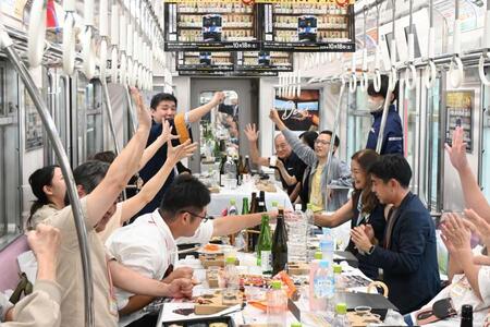 白熱のじゃんけん大会『大阪モノレールの日本酒列車 日本酒王国にいがた』