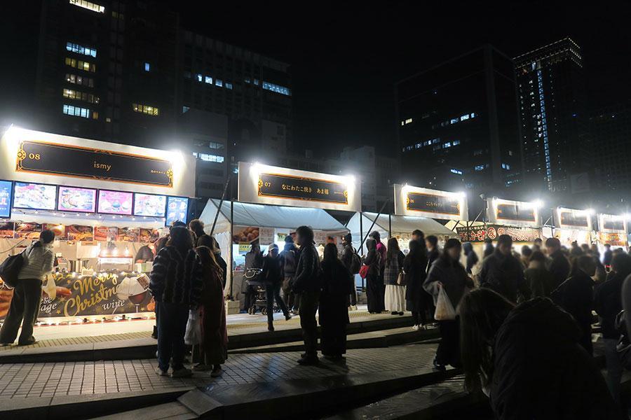 『OSAKA光のルネサンス』の企画のひとつ『光のマルシェ』初日の様子（12月14日・大阪市北区中之島／Lmaga.jp撮影）