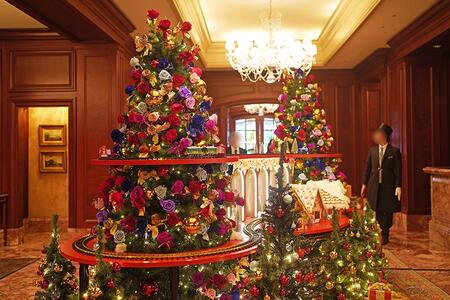 　大阪・西梅田のホテル「ザ・リッツ・カールトン大阪」クリスマスツリーの様子（１１月２１日撮影／Ｌｍａｇａ.ｊｐ）