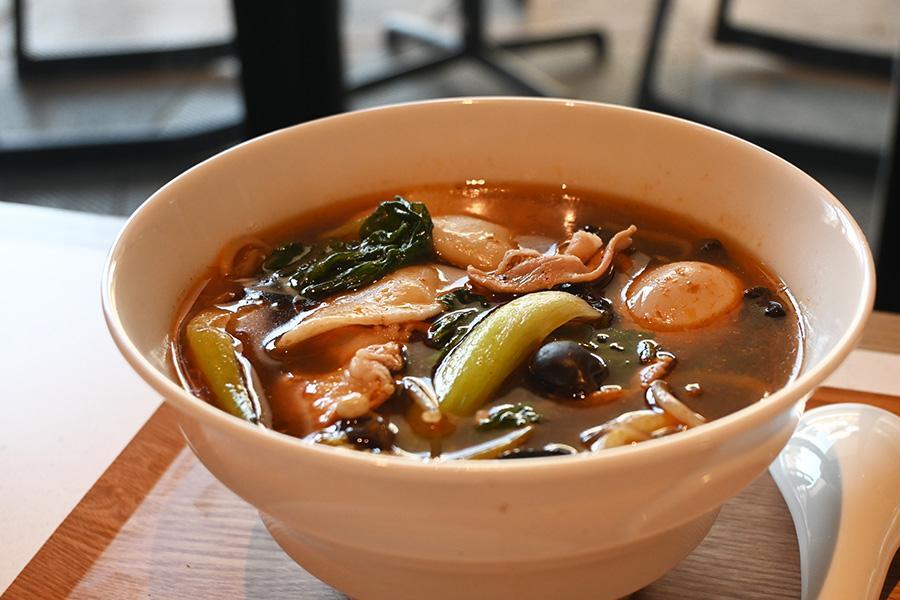 　「麻辣時間」の「大人気!具だくさん麻辣湯」（１６５０円）