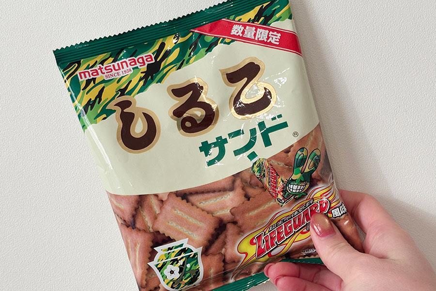 　ライフガードの迷彩やロゴが目印の「しるこサンド ライフガード風味」