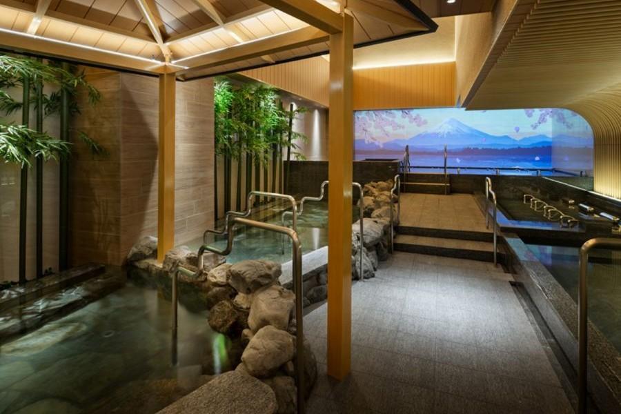 　「うめきた温泉 蓮 Ｗｅｌｌｂｅｉｎｇ Ｐａｒｋ」大浴場にはバラエティー豊かなお風呂がずらり