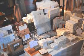 　１月１１日～１２日に「エースホテル京都」（京都市中京区）で開催される『京都手書道具市』（写真は過去開催時の様子）