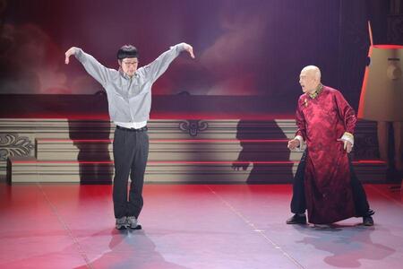 平井まさあき演じる謎の男・ねじ武史再び…腹筋善之介との掛け合いにも注目 大阪国際文化芸術プロジェクト 「姫が愛したダニ小僧」