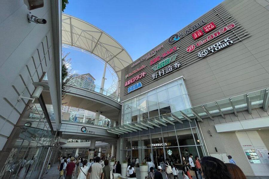 　天王寺の商業施設「あべのキューズモール」（大阪市阿倍野区）の外観（２０２２年８月／Ｌｍａｇａ.ｊｐ撮影）