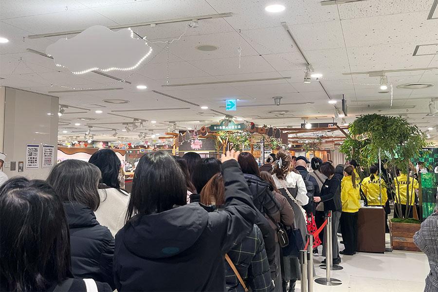 『バレンタインチョコレート博覧会2026』内の「切り株職人の住む森」（Lmaga.jp撮影）