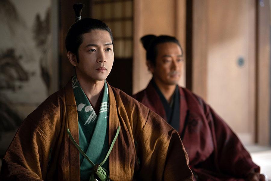 　『豊臣兄弟！』第５回より。織田信長と「清洲同盟」を結ぶ松平元康（のちの徳川家康／松下洸平）　©ＮＨＫ